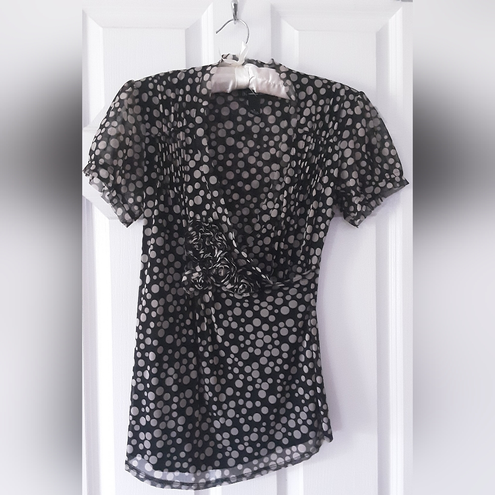 INC CONCEPTS POLKA DOT FRONT WRAP TOP S